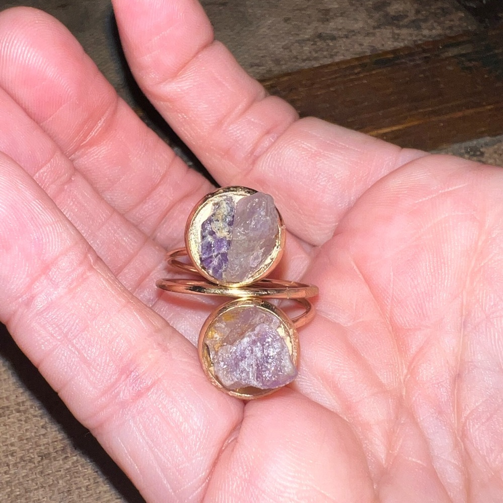 Amethyst gold ring
